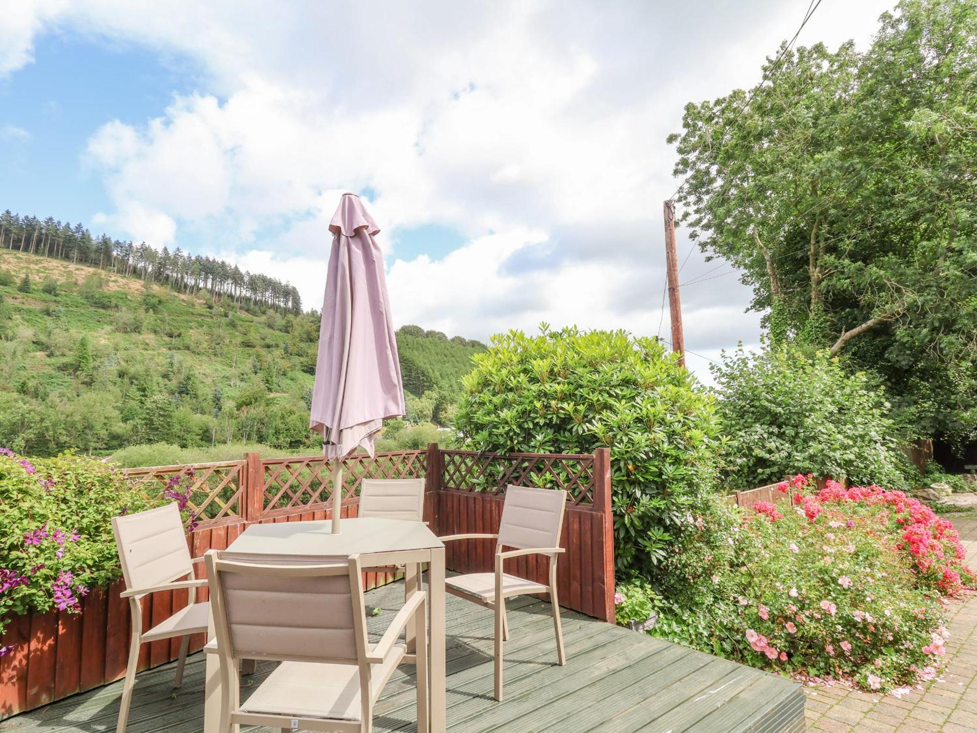 The Little White Cottage Llanferres Exterior foto