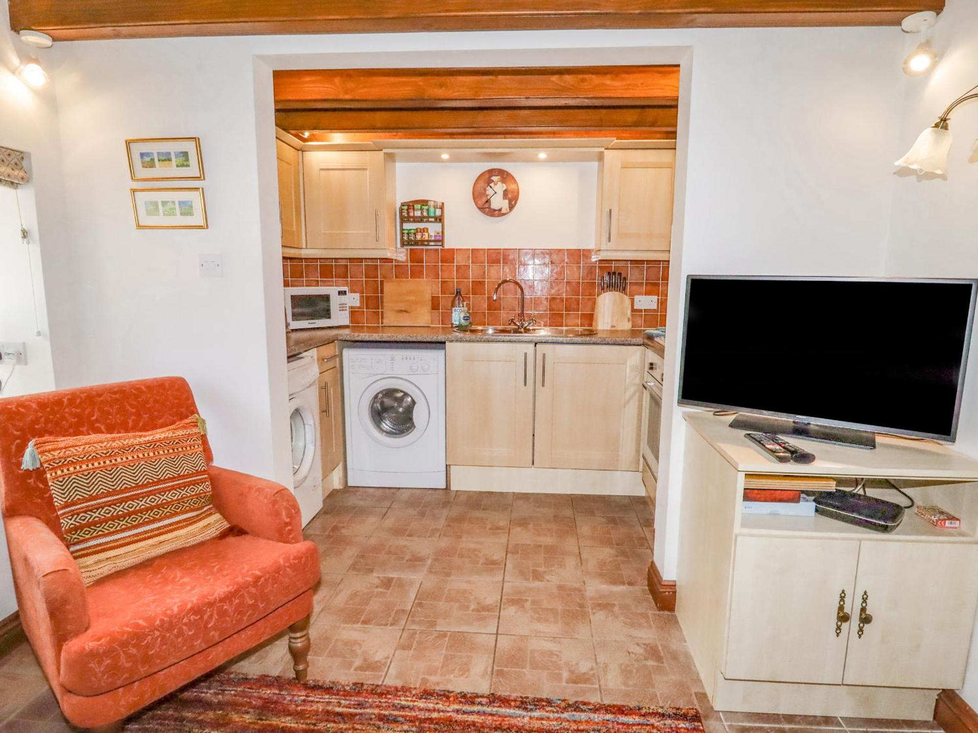 The Little White Cottage Llanferres Exterior foto